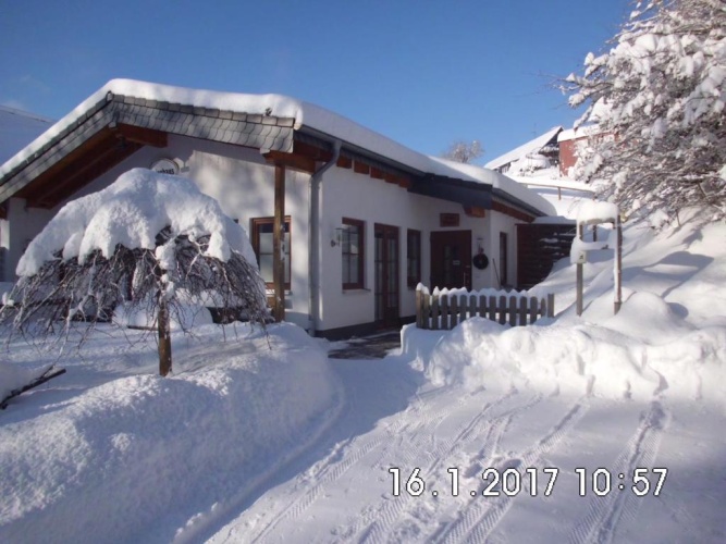2 Bedrooms Cottage