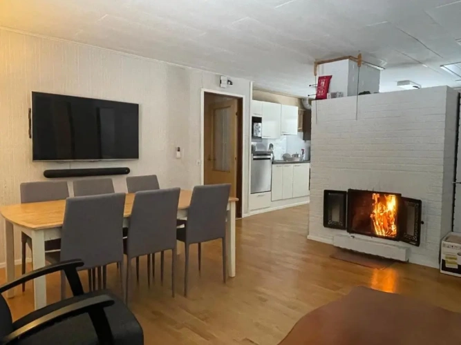3 Bedrooms Apartment
