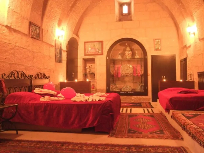 Deluxe Cave Double room