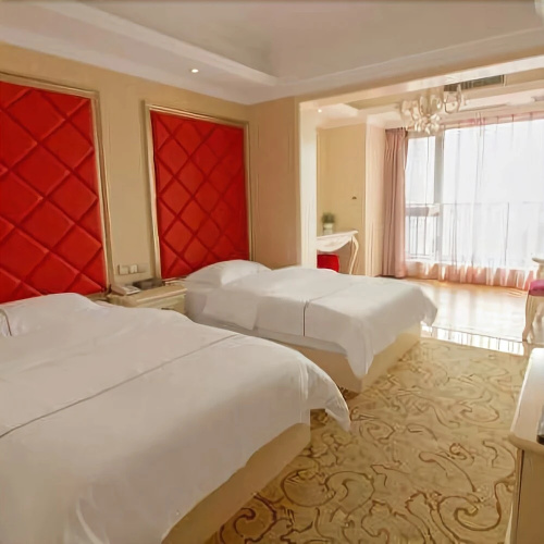 Yuntong Holiday Hotel