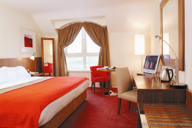 Castleknock HotelOver view