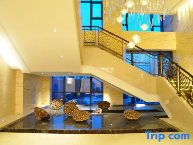 Yangzhong Juntai Hotel
