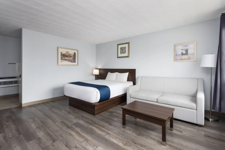 Travelodge By Wyndham Cochrane photo 7