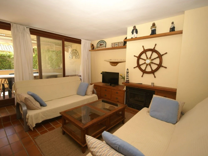 Inviting Apartment in Playa de Pals With Pool