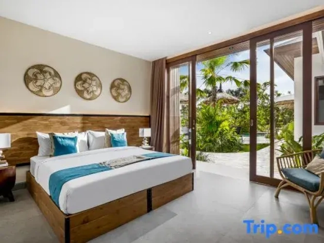 5 Bedrooms Villa