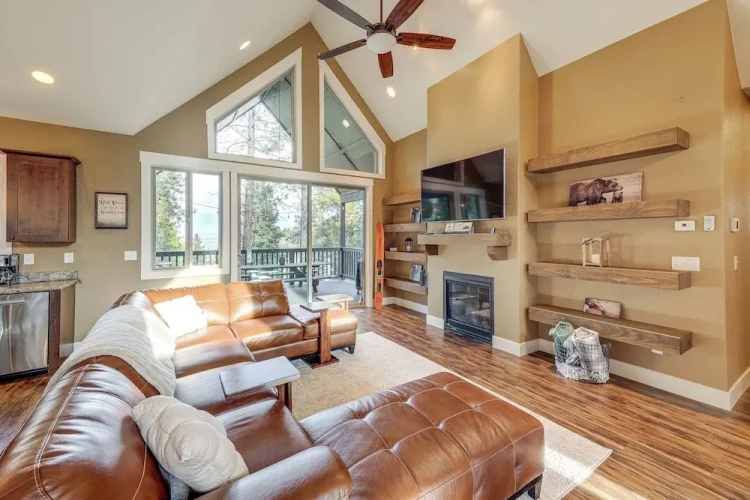 4 Bedrooms Cottage