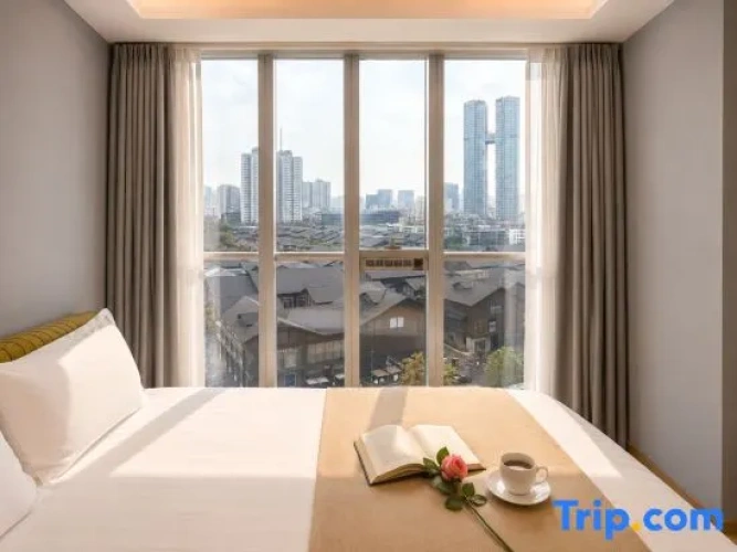 1 Bedroom Suite with view