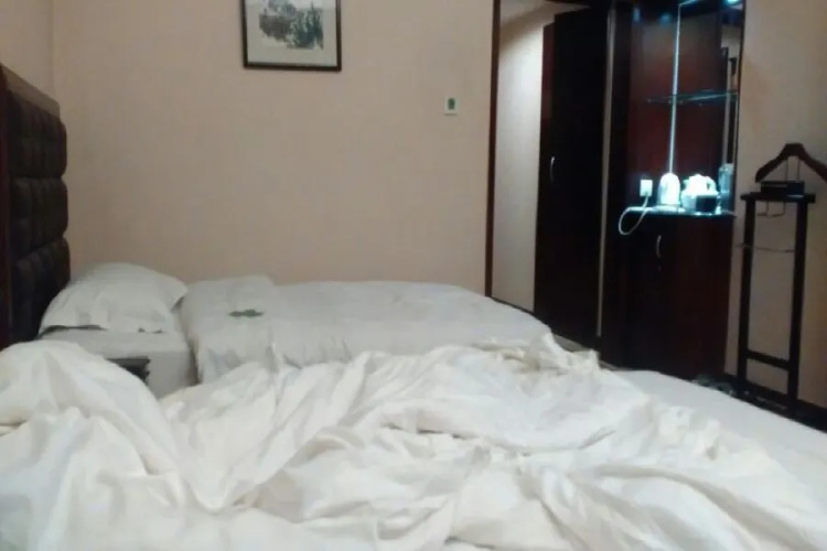 Yiyang Huatian Hotel
