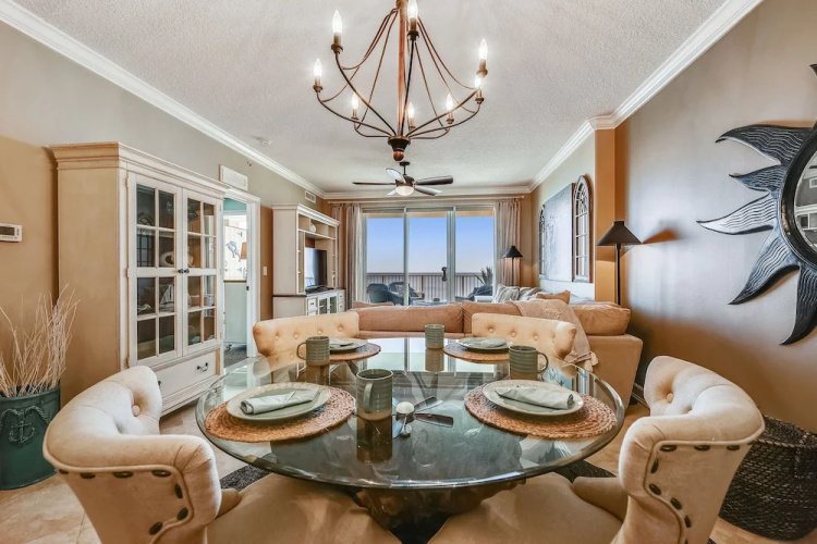 Tropic Winds by Book That Condo