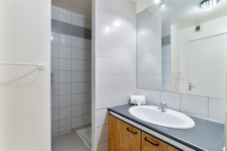 Bright and modern studio close to Part-Dieu - Welkeys