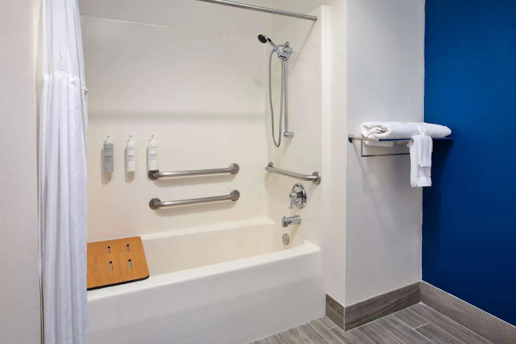 Spark By Hilton Walker Grand Rapids North