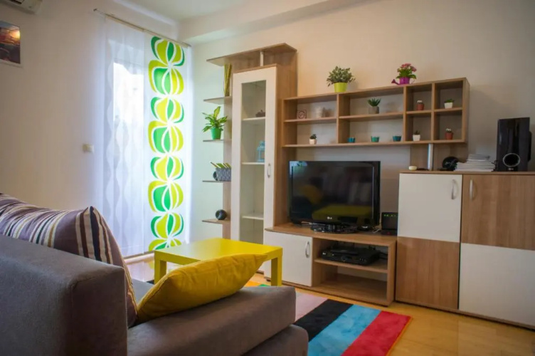 Blue Lake Apartment