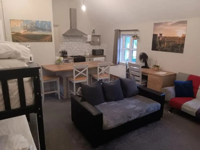Mattys Pub & Apartments