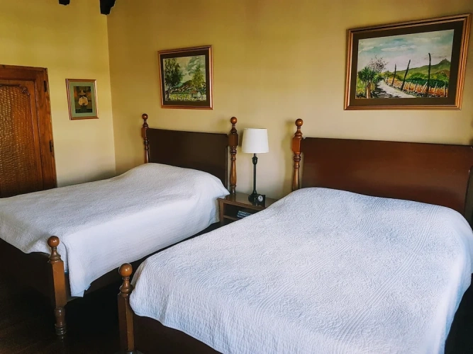 Standard Sextuple room with street view