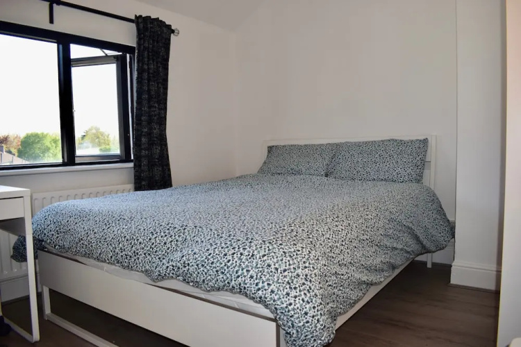 3 Bedroom Home Near The Botanics