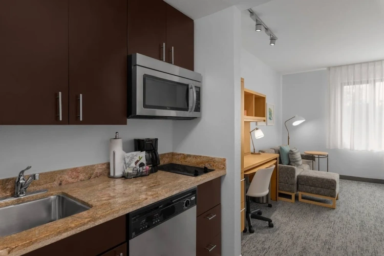 1 Bedroom Suite