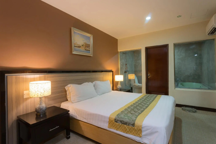 Hallmark View Hotel