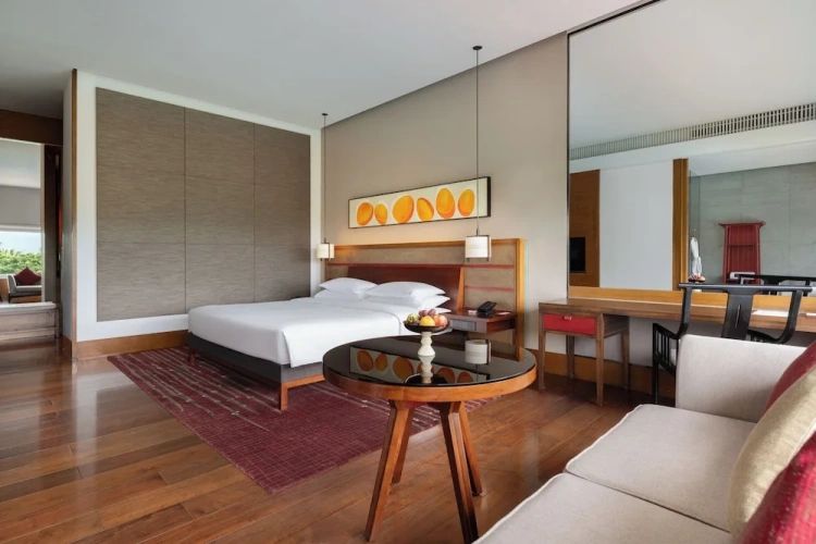 Courtyard Double room with garden view