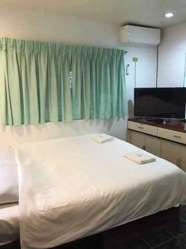 Premier room