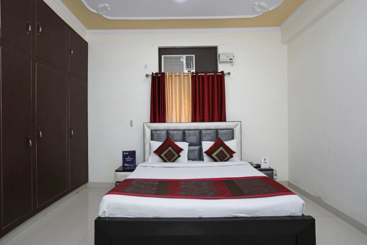 OYO 11362 Sky Residency