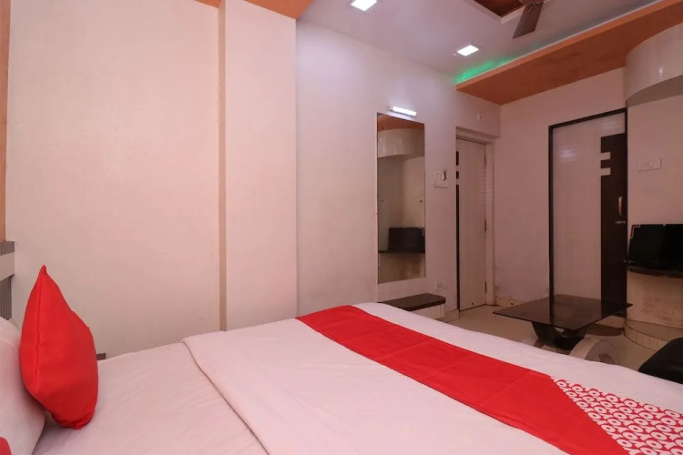 OYO 12769 Hotel Artland