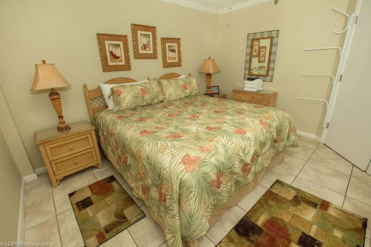 Inlet Reef 606 2 Bedroom Condo by RedAwning