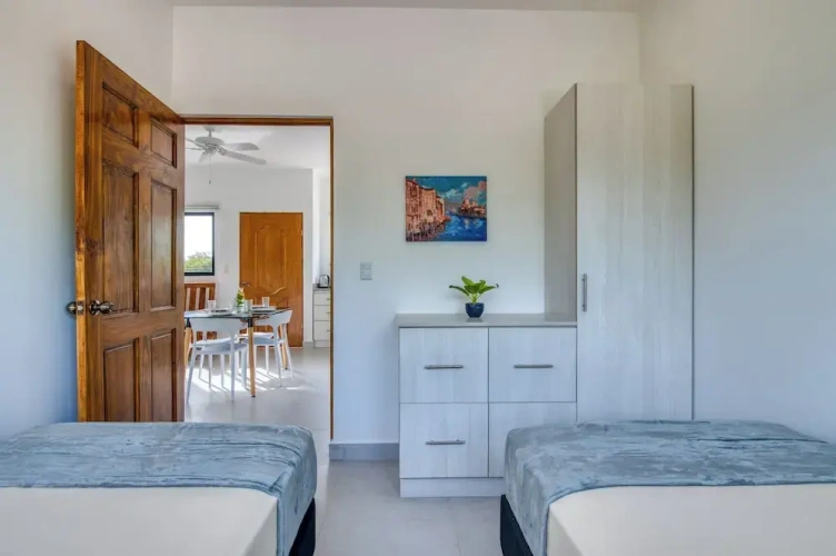 2 Bedrooms Apartment
