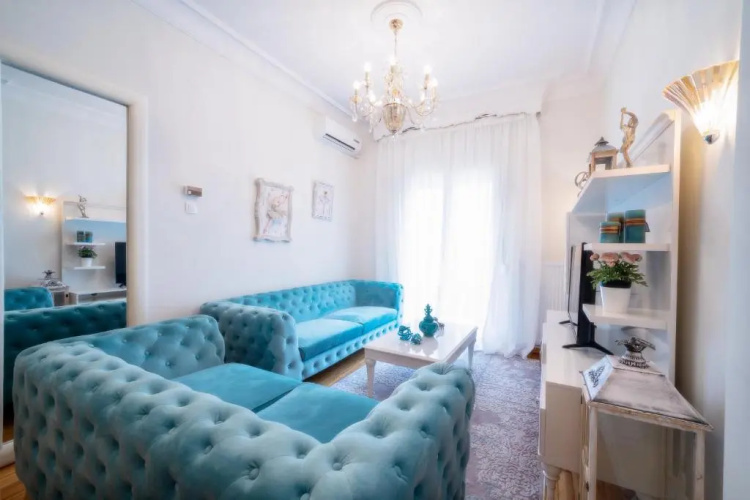 Acropolis Deluxe Apt Must