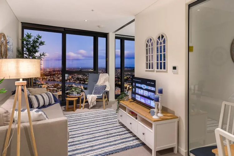 Hamptons Retreat on Level 77 Skytower