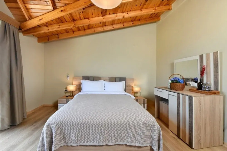Dessera Vineyards Hotel