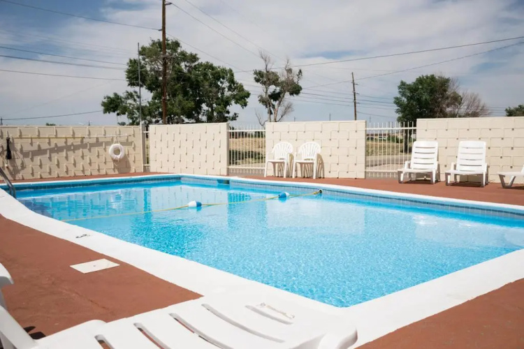 Stagecoach Motel
