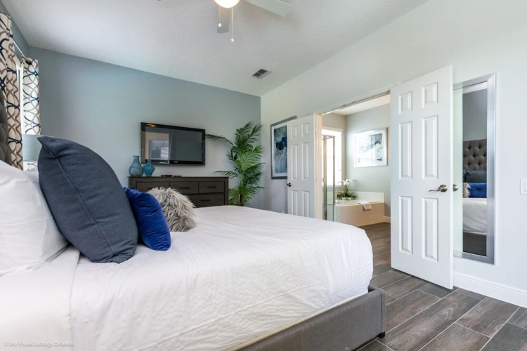 8131 Sun Palm Drive
