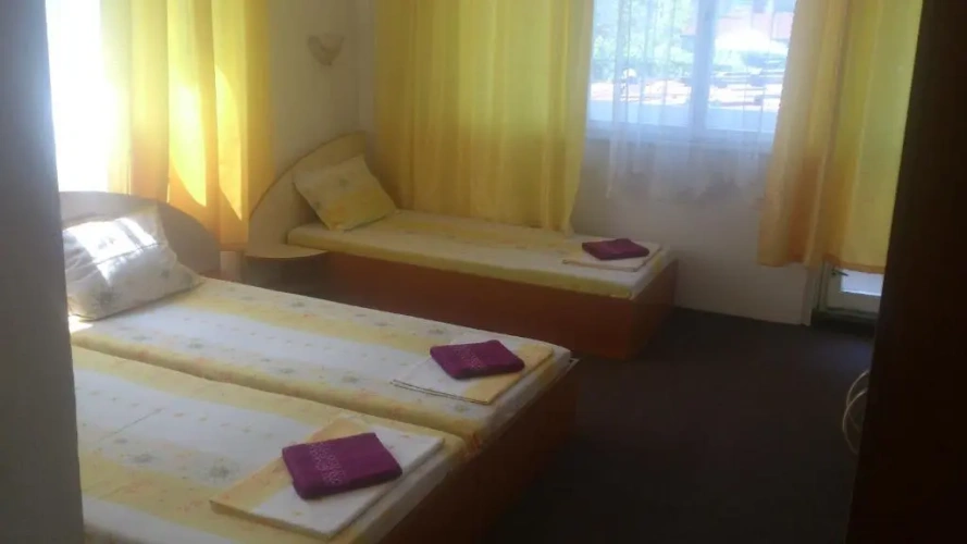 Standard Triple room with balcony