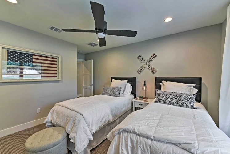 4 Bedrooms Standard room