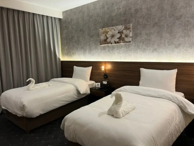 Lazöy Hotel