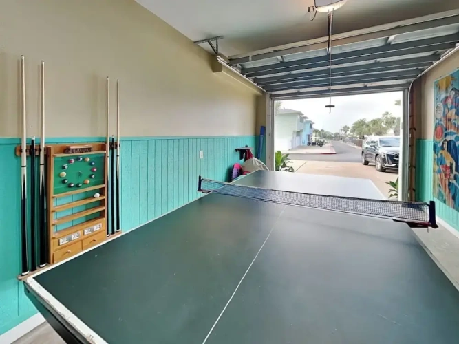 4 Bedrooms Cottage with balcony