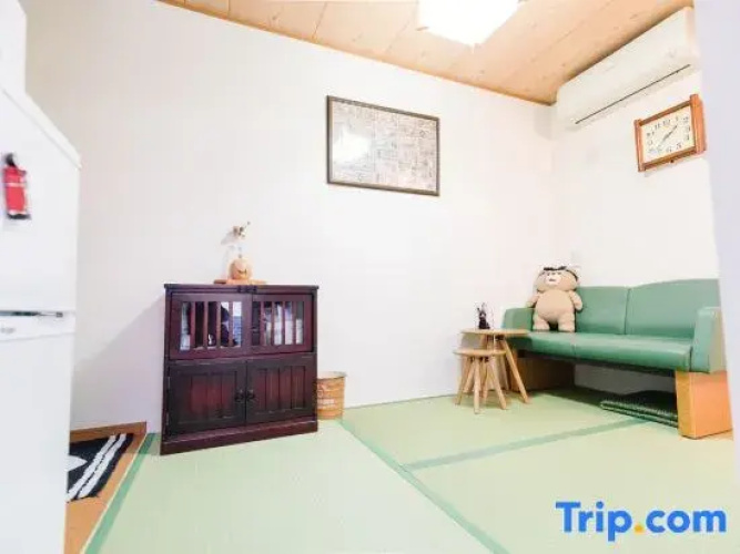 Linlin House C D