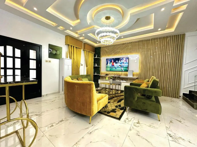 Pharrel Diplomatic Plus 3 Bedroom Suite