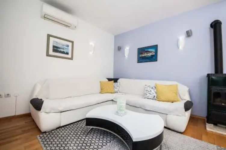 Apartment Sarena