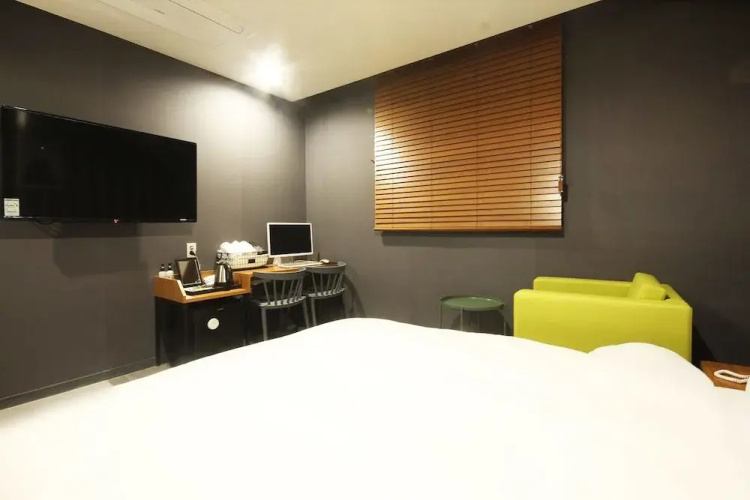 Changwon Myeongseo-dong No. 25 Hotel Convention Branch