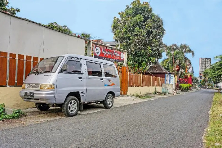 Ngajeng Peken Home Stay