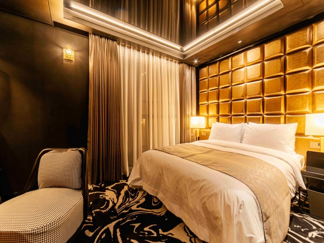 Double Suite