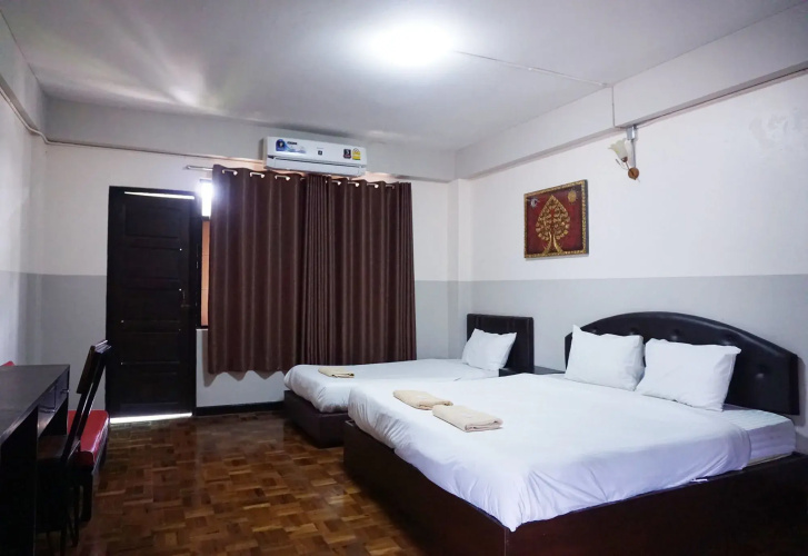 Puangpech Hotel