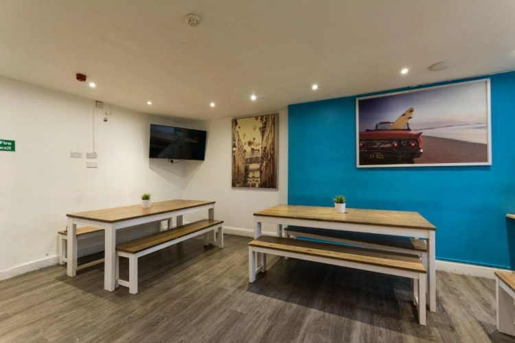 Smart Hyde Park Inn Hostel