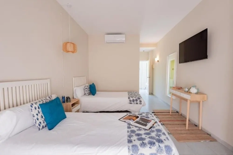 Standard Twin room with balcony