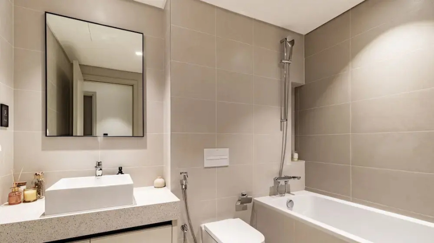 Manzil - Stylish 1BR in Emaar Beachfront