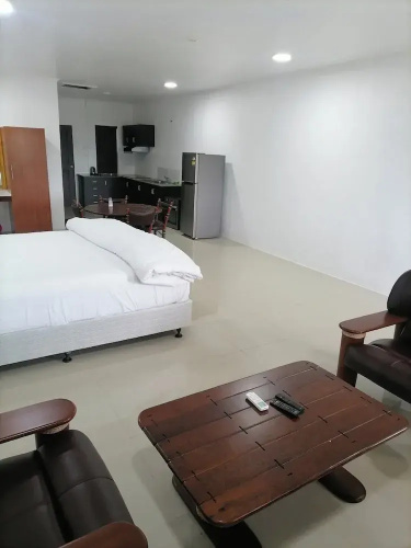White Diamond Apartment
