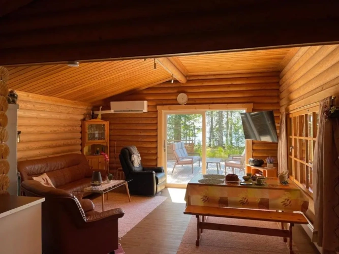 2 Bedrooms Chalet