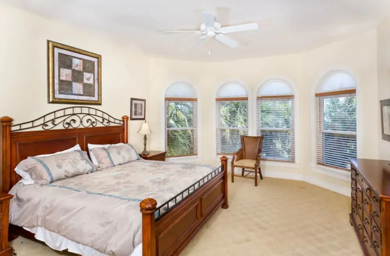 Mango Court