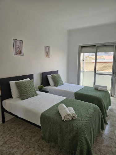 Light Spacious Almada Apartment